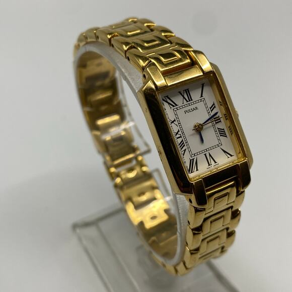 Ladies Pulsar Gold Tone Square Dial Stainless Steel Watch Working New Battery - Picture 7 of 7